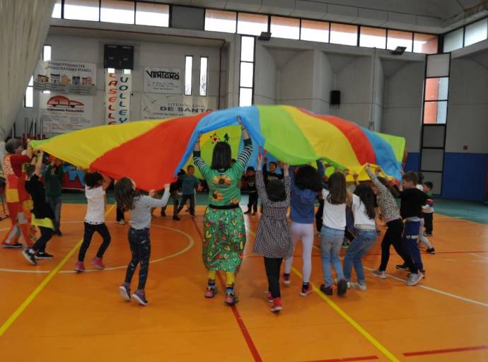 Il Memorial Canella celebra dieci edizioni tra sport, solidarietà e memoria: appuntamento domenica 6 aprile alla piscina comunale di viale Bona